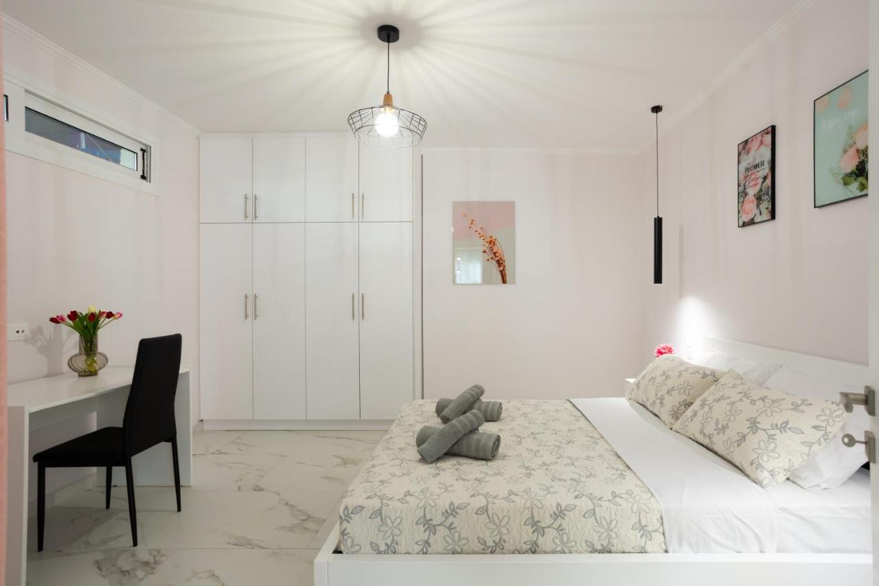 Nina'S Luxury Apartments Viros Exterior photo